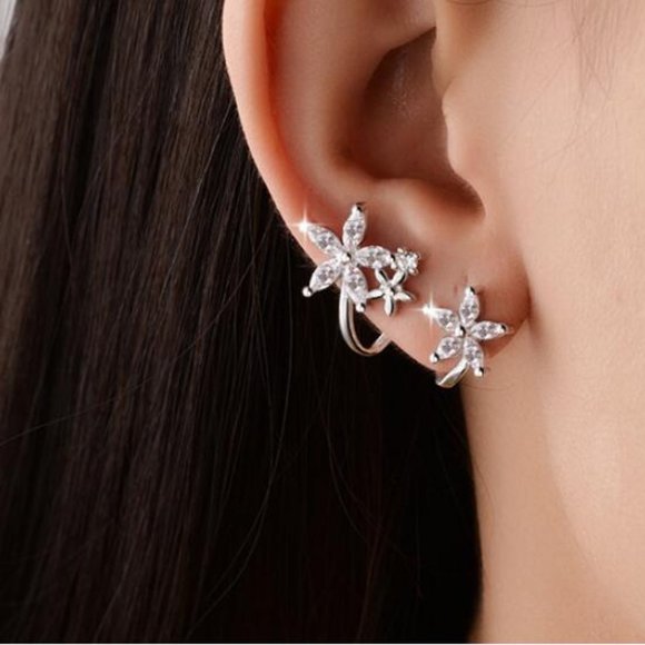 NEW 925 Sterling Silver Diamond Flower Earrings B - Picture 4 of 9